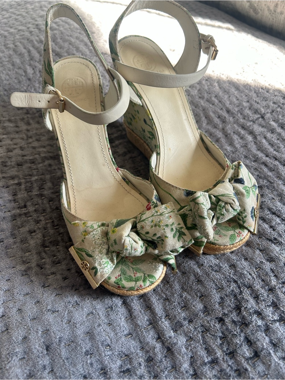 Tory Burch Floral Bow Espadrille Wedges in White and Green